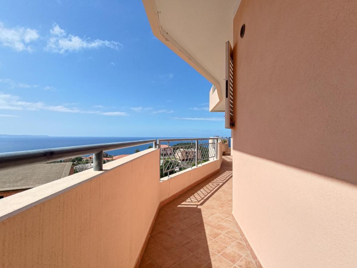 Splendida Vista Sul Mare Apartment Nebida ภายนอก รูปภาพ